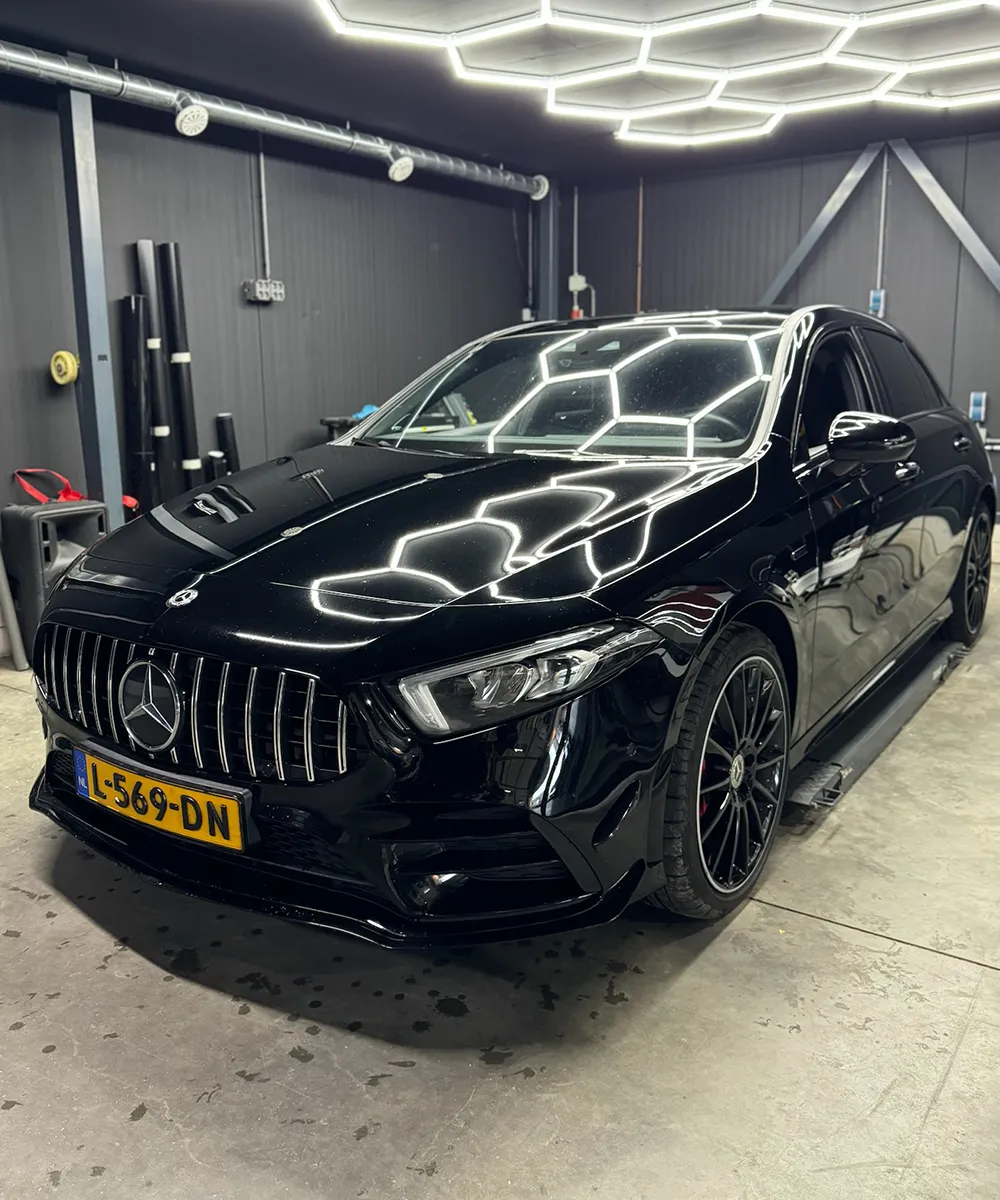 Mercedes Benz Voor